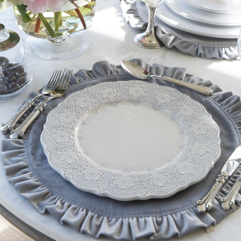 Merletto White Charger