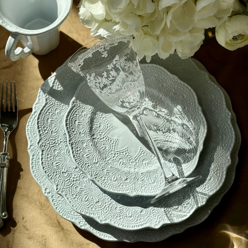 Merletto White Charger