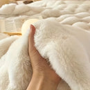 Chic Soft Bubble Plush Faux Fur Blanket | Ultra-Cozy Decorative Throw for Bed, Couch & Living Room | Lightweight, Warm & Washable for All-Season Comfort